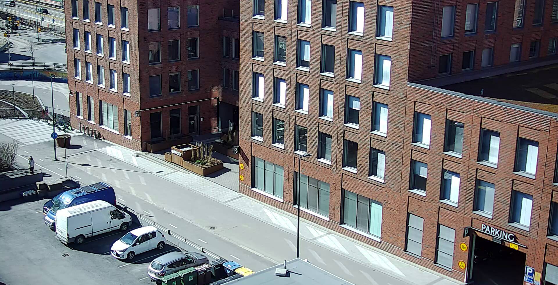 Vuokravarasto Peltokatu 31 sisäänkäynti