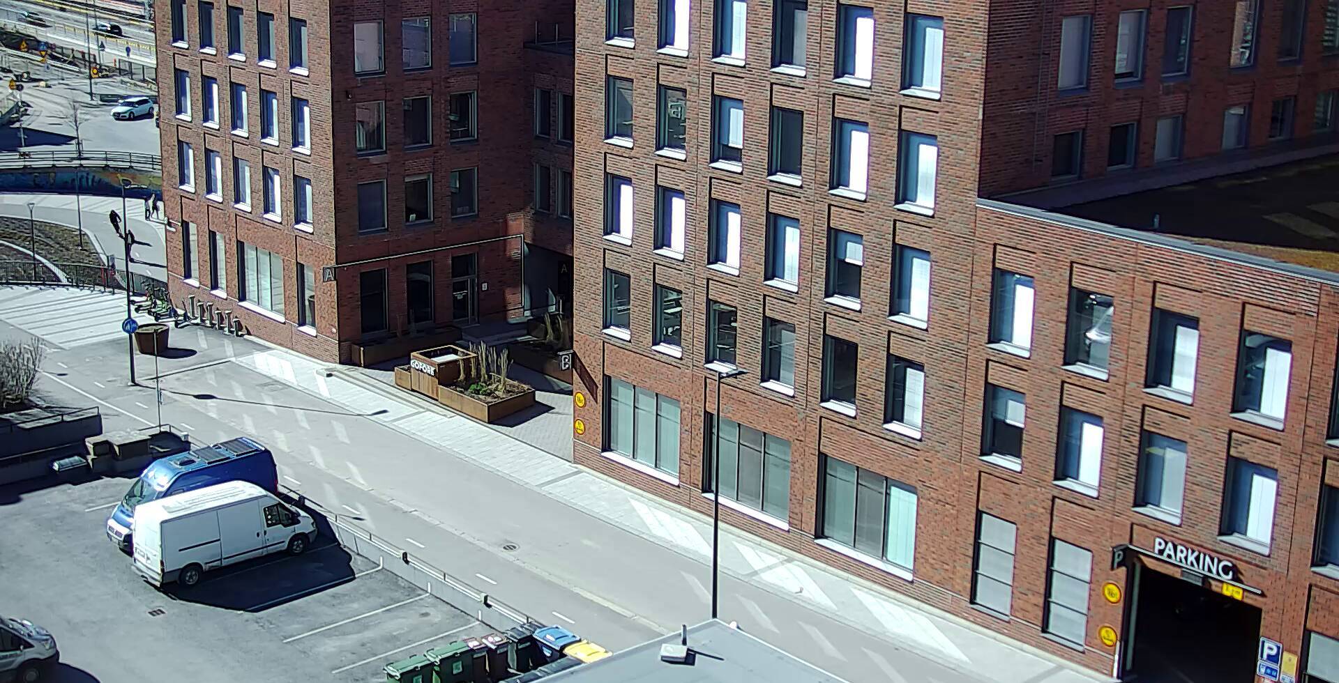 Vuokravarasto Peltokatu 31 sisäänkäynti