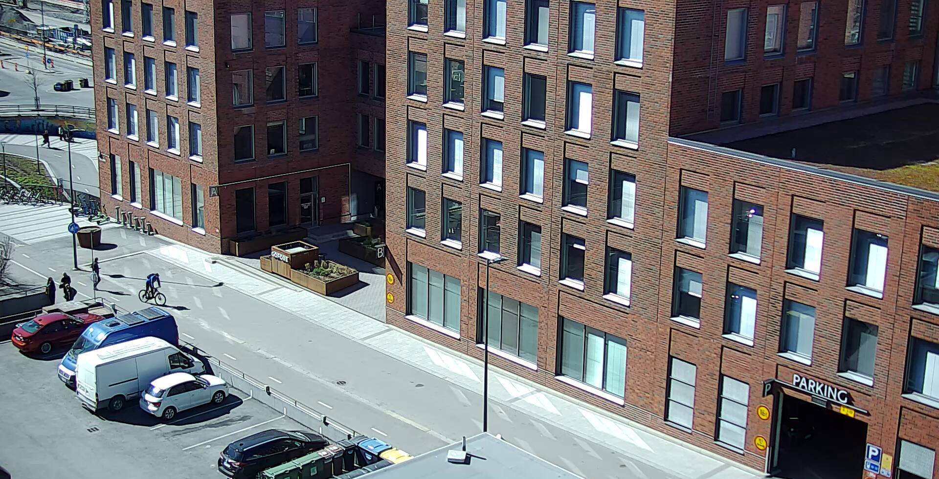 Vuokravarasto Peltokatu 31 sisäänkäynti