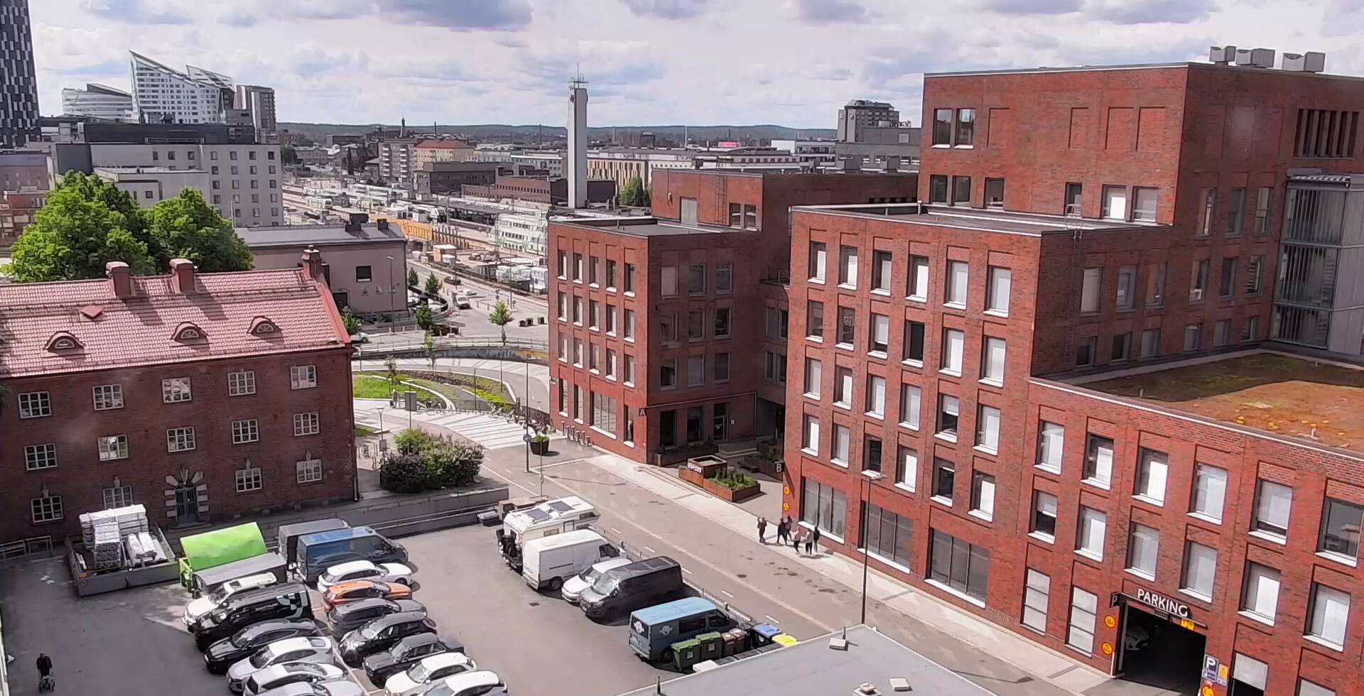 Vuokravarasto Peltokatu 31 sisäänkäynti
