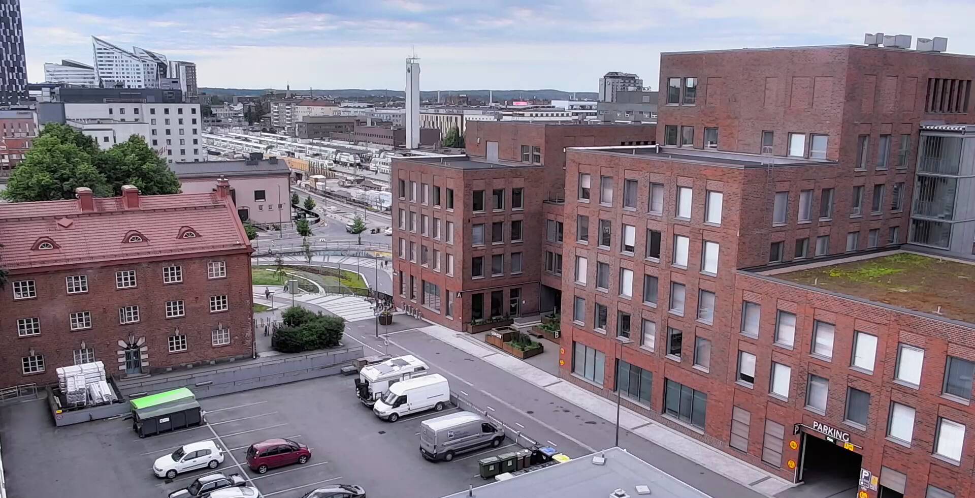 Vuokravarasto Peltokatu 31 sisäänkäynti