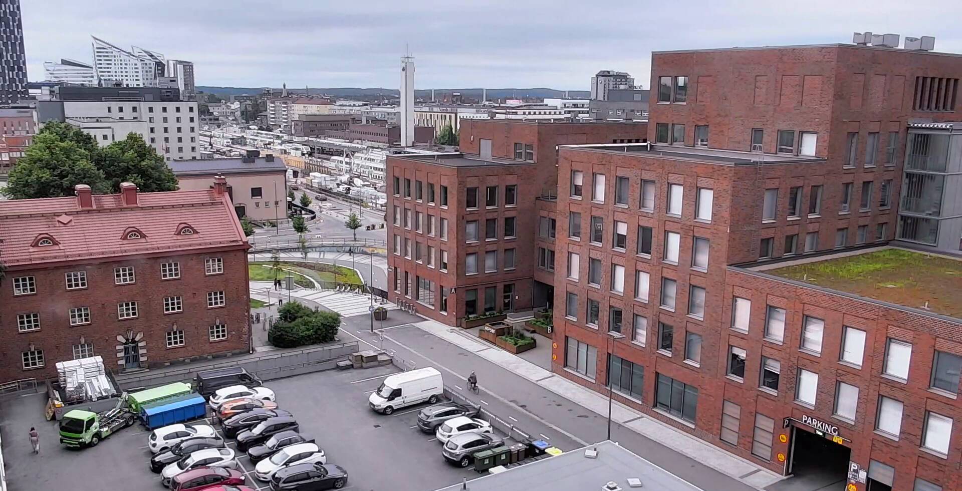 Vuokravarasto Peltokatu 31 sisäänkäynti
