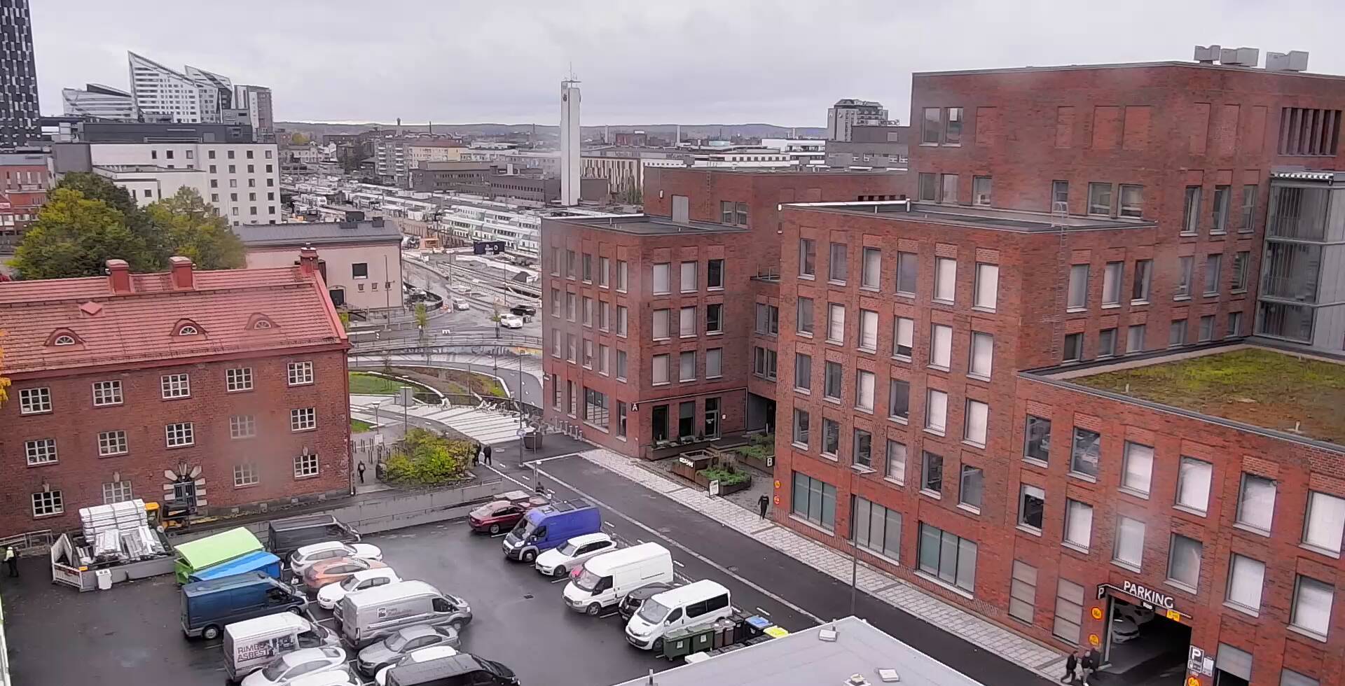 Vuokravarasto Peltokatu 31 sisäänkäynti
